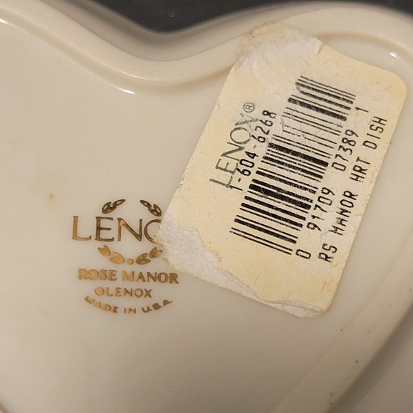 Lenox Rose‎ Manor White Gold Floral Porcelain Heart Shaped Trinket Dish - Picture 3 of 5